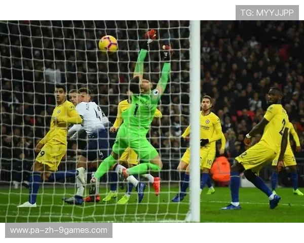 弗兰克在门前强力抢点，推射破门：这才是真正的锋线杀手！