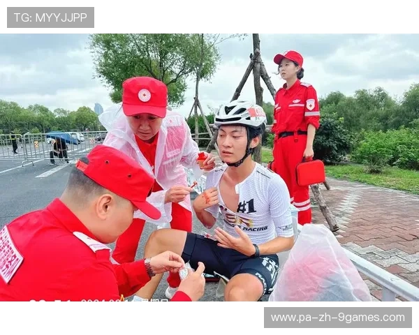 世界马拉松赛事志愿者紧急救援演练完成,马拉松救援人员 世界马拉松赛事志愿者紧急救援演练完成,马拉松救援人员